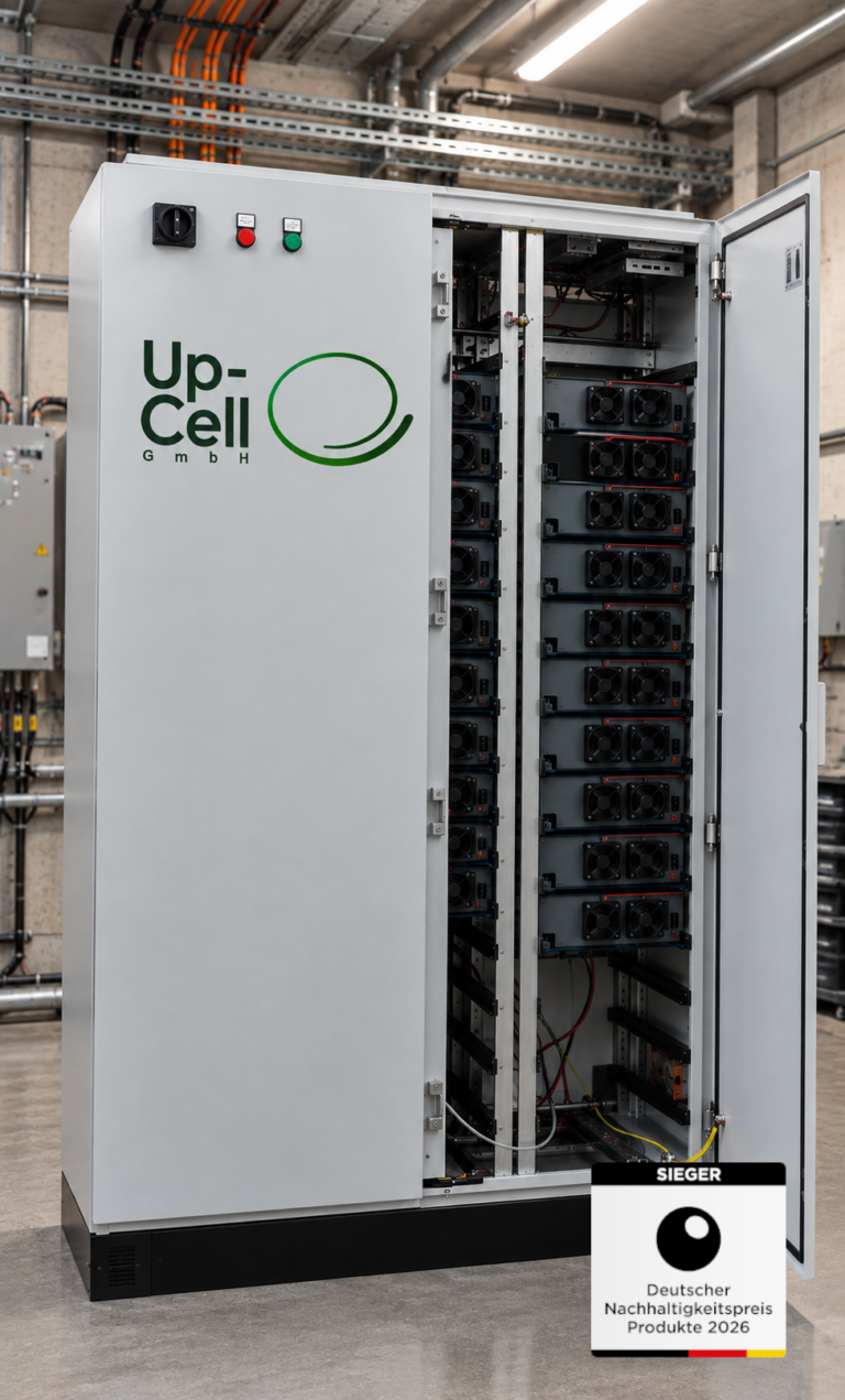 Batteriespeicher von Up-Cell mit 2nd-Life-Zellen in Betriebsraum